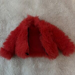 2021 Rainbow High Ruby Anderson Winter Break Red Fur Coat